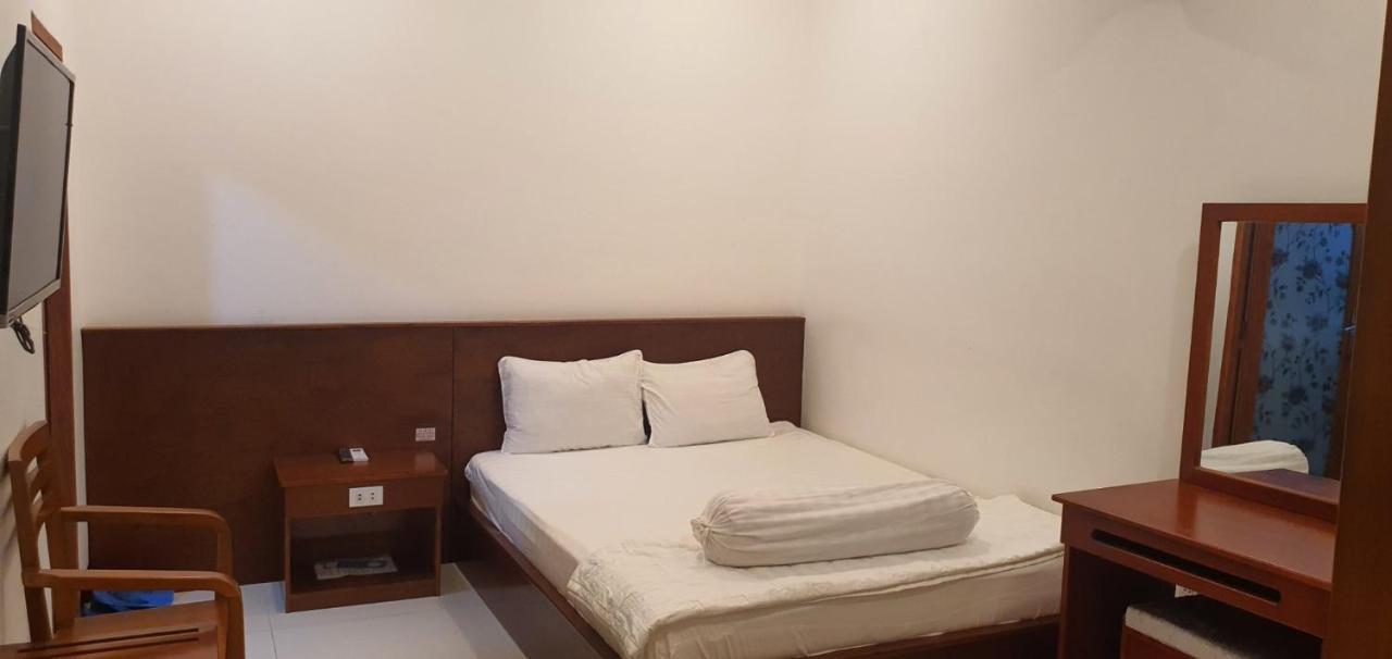 Khach San Van Nhi Bac Lieu Экстерьер фото