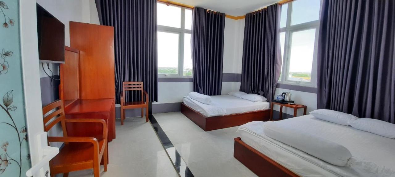 Khach San Van Nhi Bac Lieu Экстерьер фото