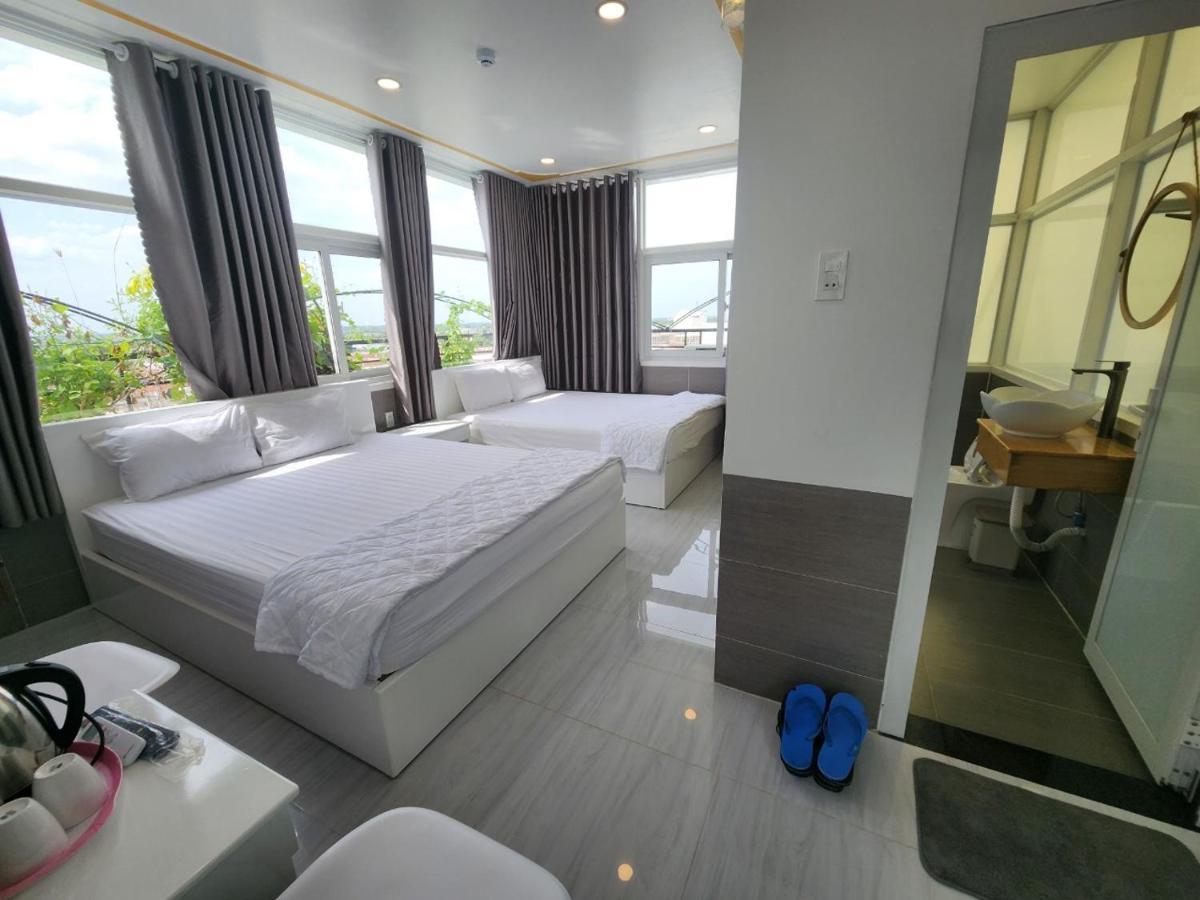 Khach San Van Nhi Bac Lieu Экстерьер фото