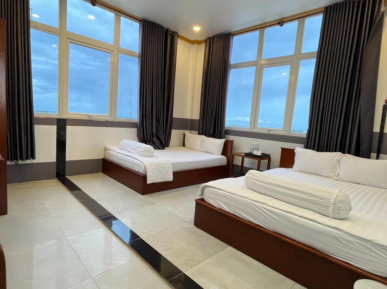 Khach San Van Nhi Bac Lieu Экстерьер фото